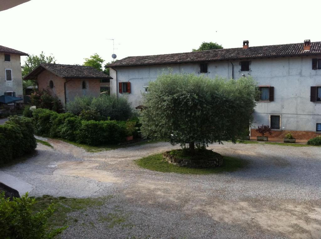 Agriturismo Licensi Del Bresa Willa Monzambano Pokój zdjęcie