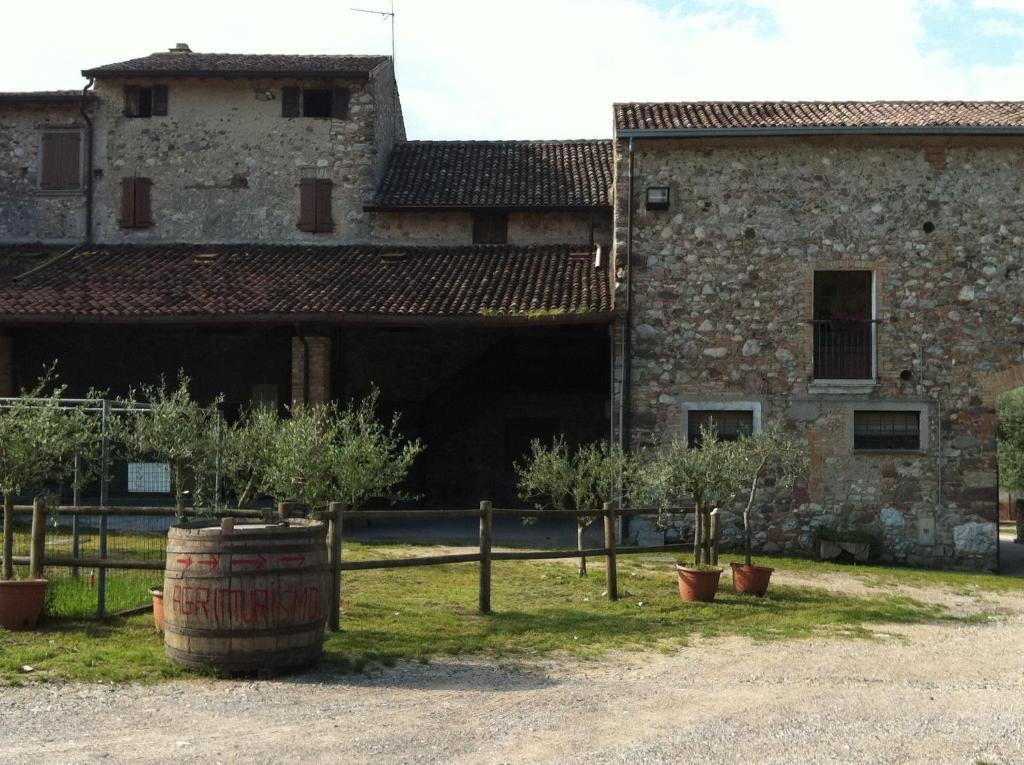 Agriturismo Licensi Del Bresa Willa Monzambano Pokój zdjęcie